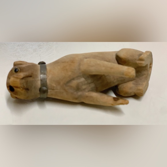 Late 19th Century Antique Rustic Primitive Hand Carved Sitting Toy Dog Statuette - Picture 7 of 16